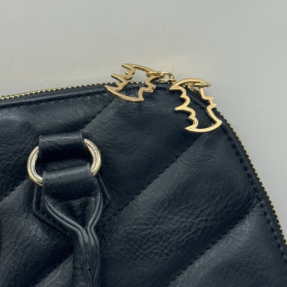 DC Batman Dome Handbag - Picture 8 of 9